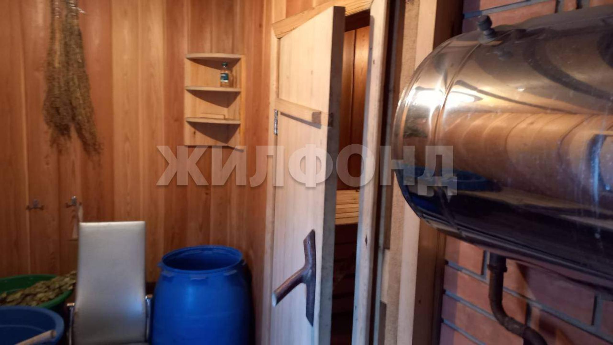 Купить дачу, дом, коттедж за 8 300 000 рублей на Молодежная улица