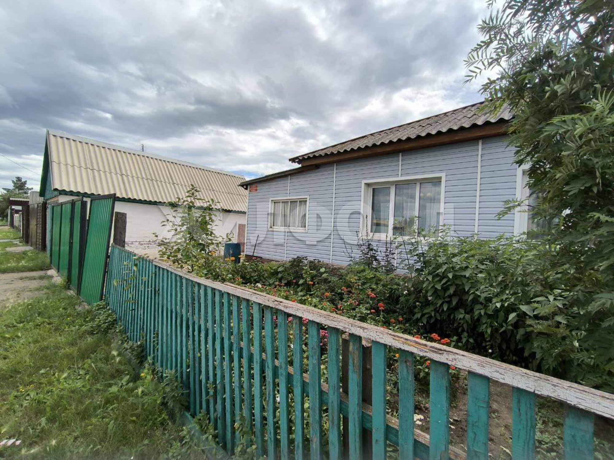 Купить дачу, дом, коттедж за 3 350 000 рублей на Строительная улица