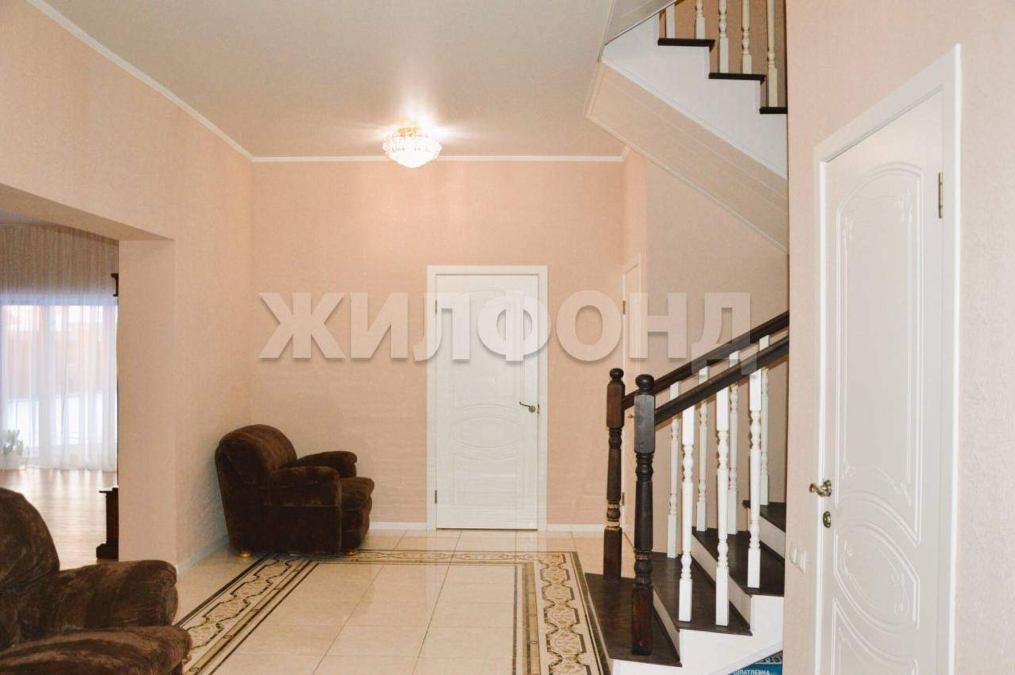 Купить дачу, дом, коттедж за 13 750 000 рублей на Луговая улица, д.11