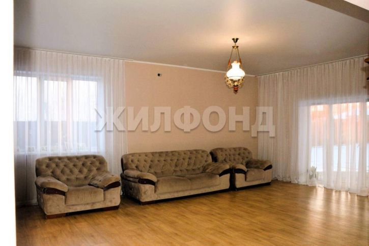 Коттедж/дом Луговая улица, д.11