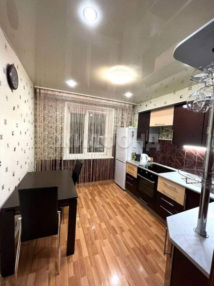 3-комн квартира Генерала Тихонова улица, д.8А