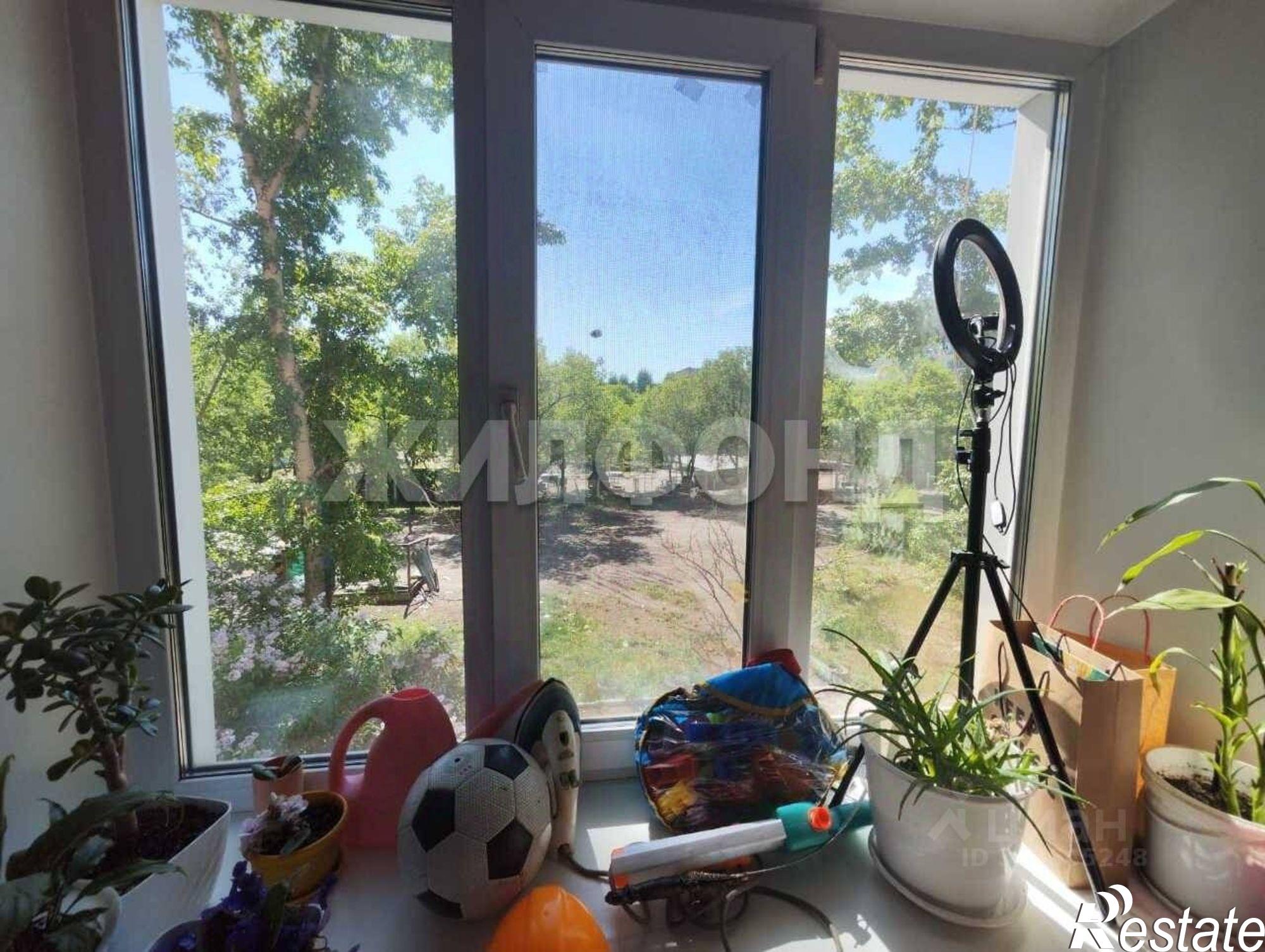 Купить комнату за 500 000 рублей на улица Калинина, 17