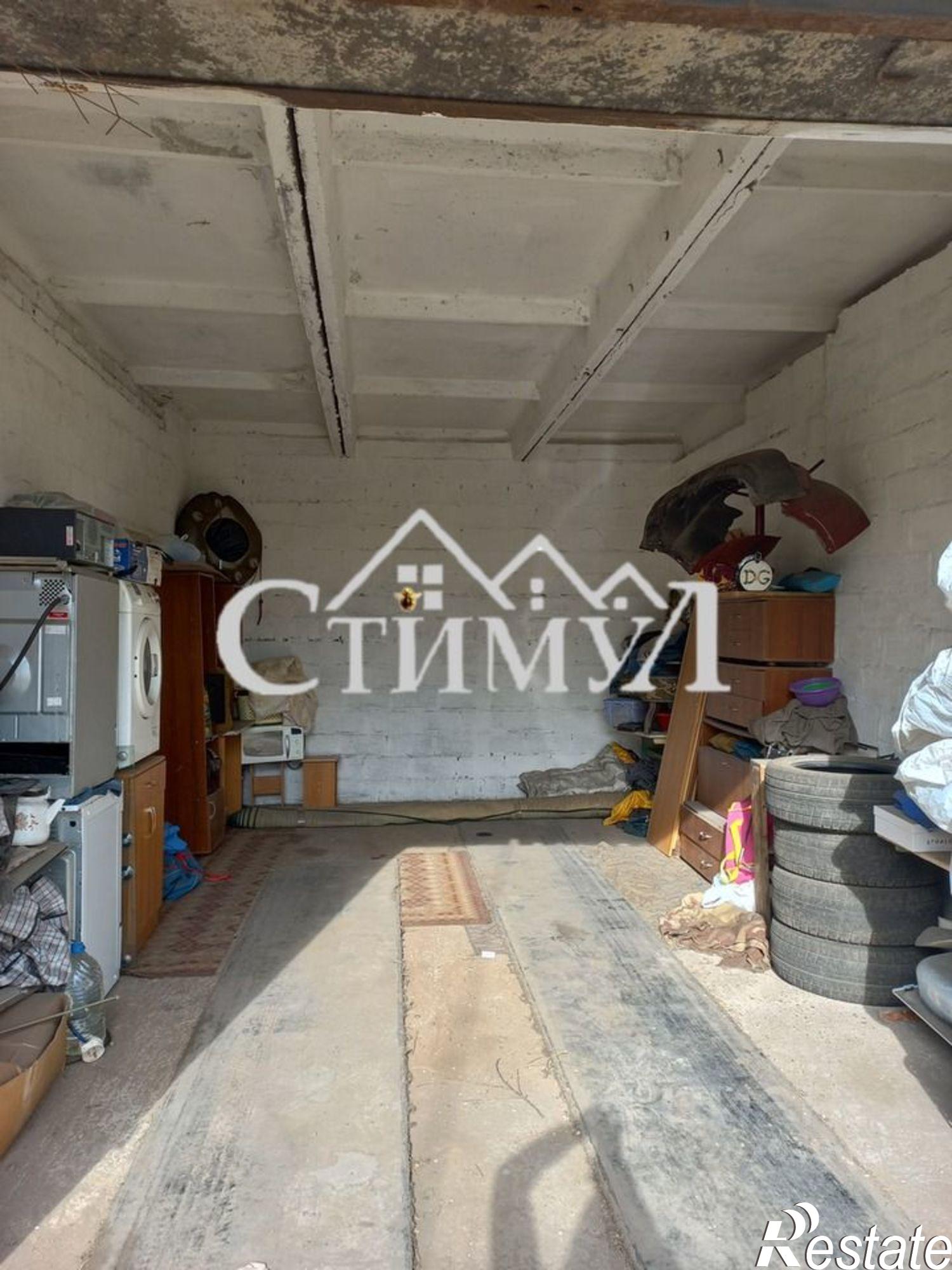 Купить гараж, место в паркинге за 900 000 рублей на Советская улица, 33