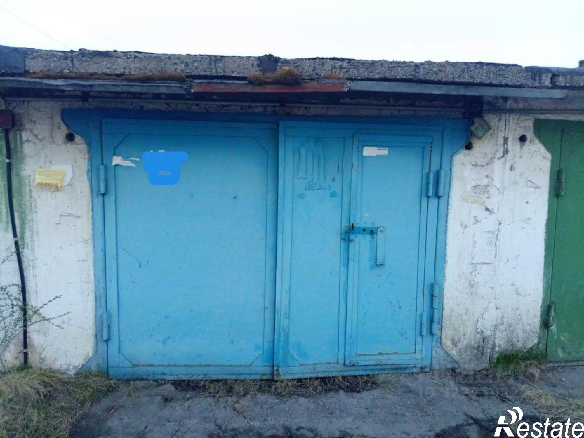 Купить гараж, место в паркинге за 390 000 рублей на Пионерская улица