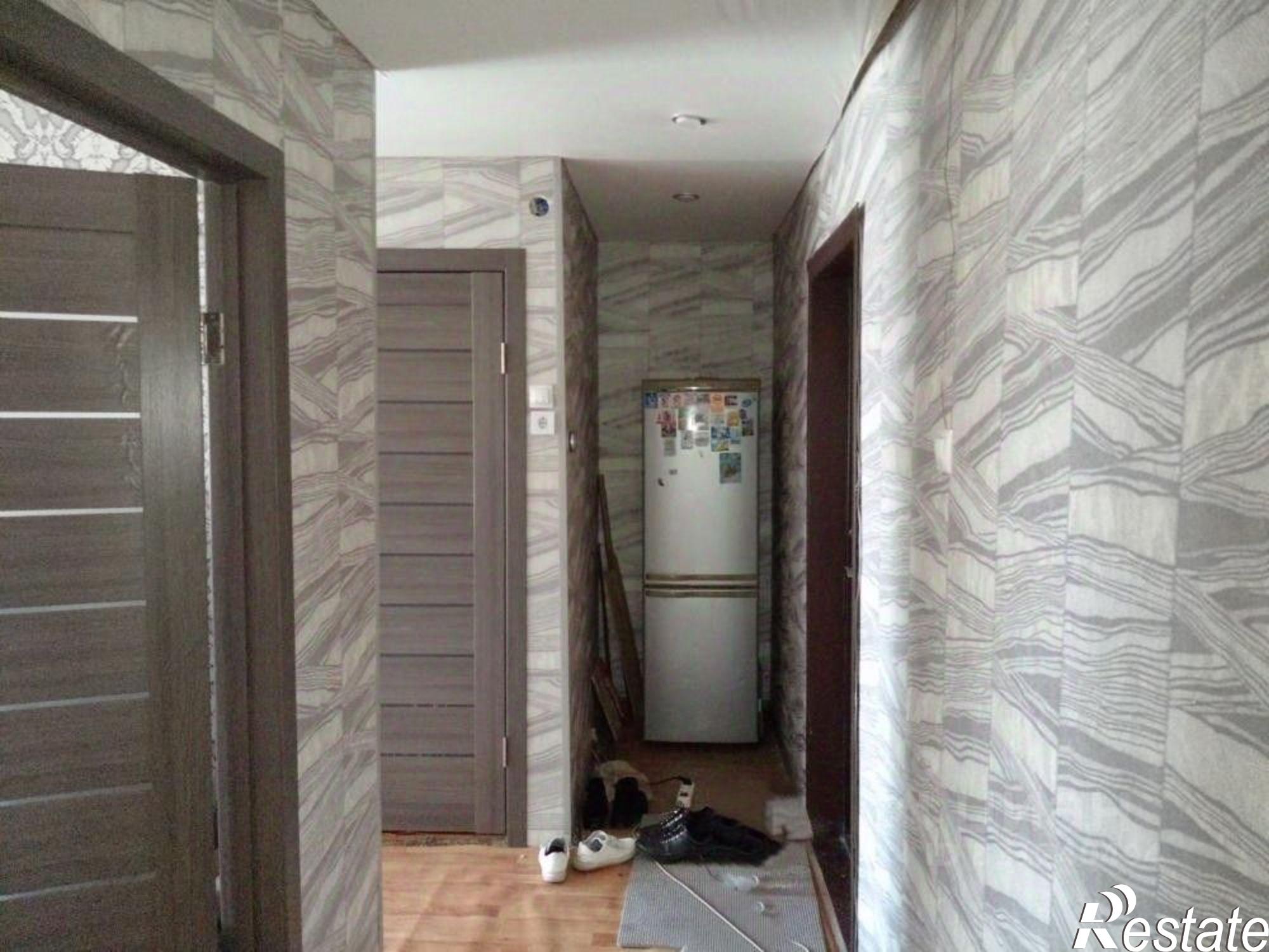 Купить квартиру за 3 400 000 рублей на Саяногорск, Заводской  мкр, 43