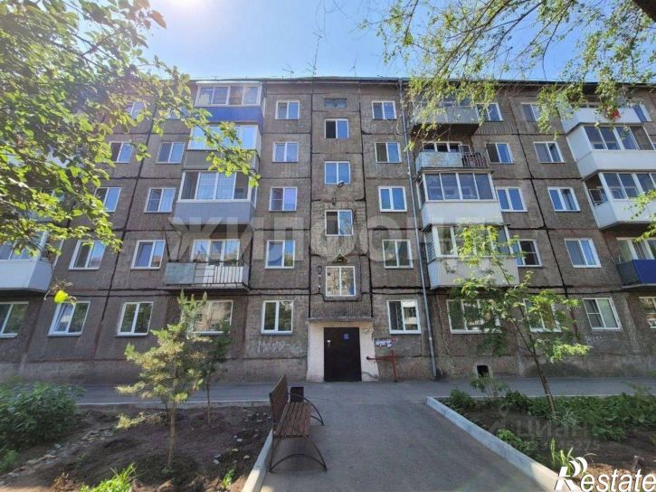 2-комн квартира проспект Космонавтов, 23А,  д. 23А