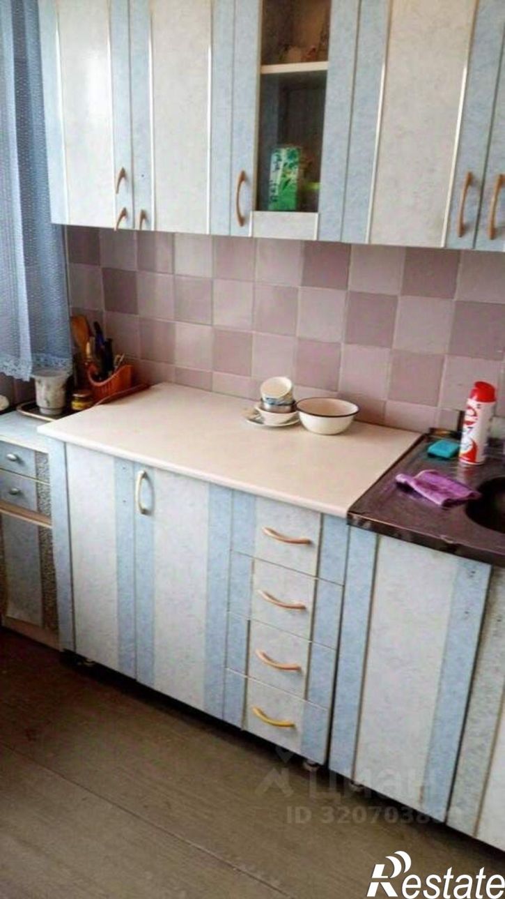 2-комн квартира улица 50 лет Октября, 1,  д. 1