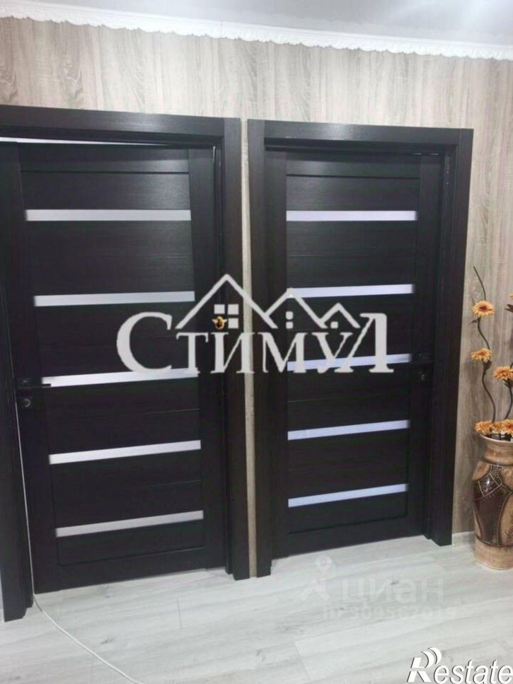 3-комн квартира проспект Космонавтов, 8А,  д. 8А