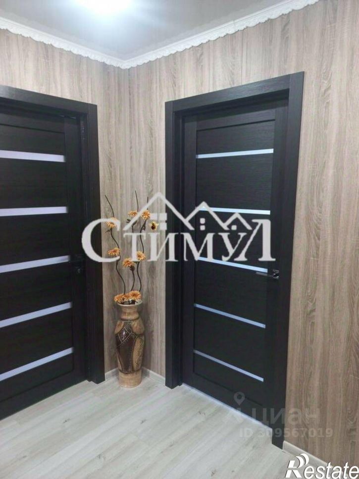 3-комн квартира проспект Космонавтов, 8А,  д. 8А