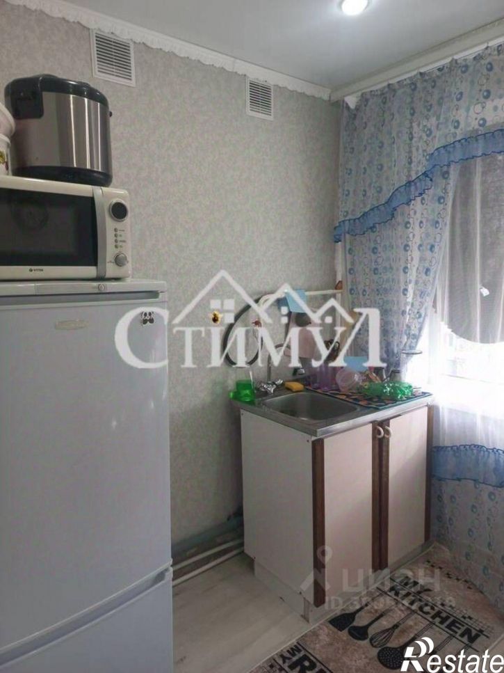 3-комн квартира проспект Космонавтов, 8А,  д. 8А