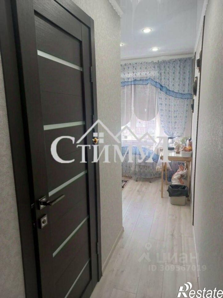 3-комн квартира проспект Космонавтов, 8А,  д. 8А