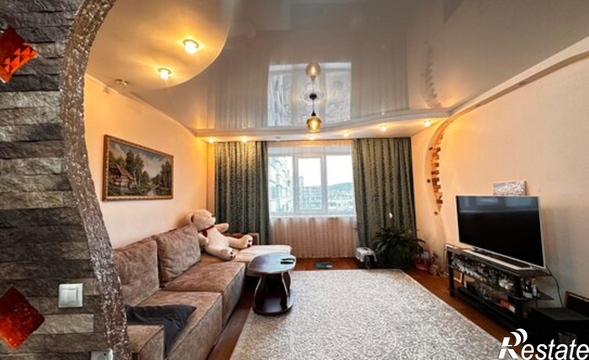 Купить квартиру за 5 000 000 рублей на Саяногорск, микрорайон Ленинградский, 4