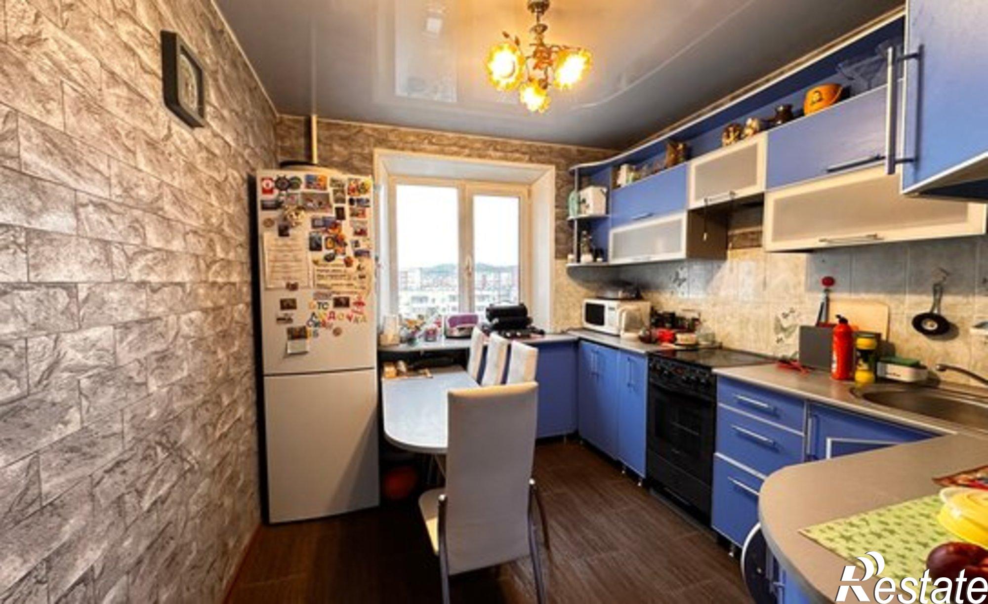 Купить квартиру за 5 000 000 рублей на Саяногорск, микрорайон Ленинградский, 4