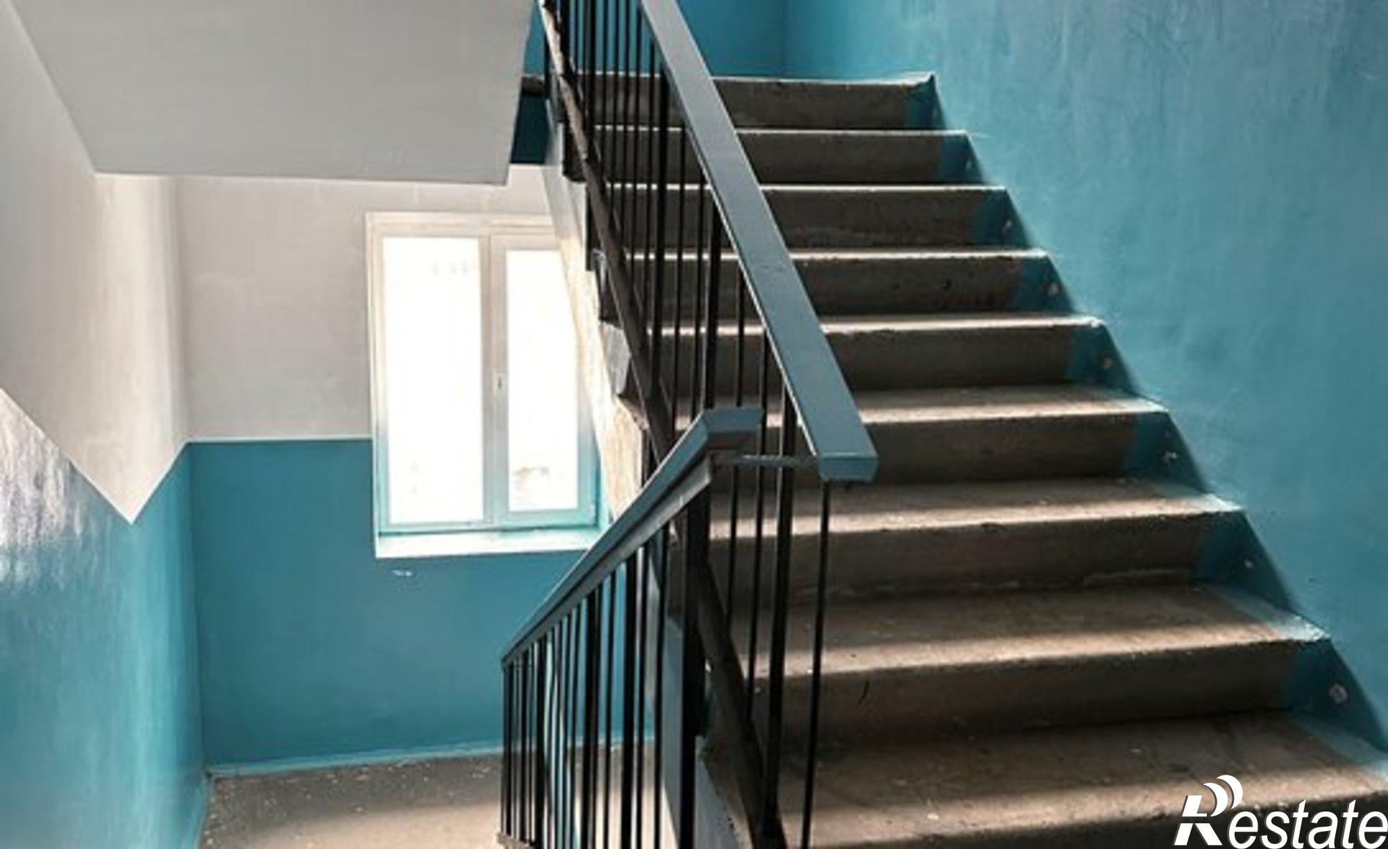 Купить квартиру за 5 060 000 рублей на Саяногорск, микрорайон Советский, 44