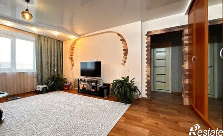 4-комн квартира Саяногорск, микрорайон Ленинградский, 4