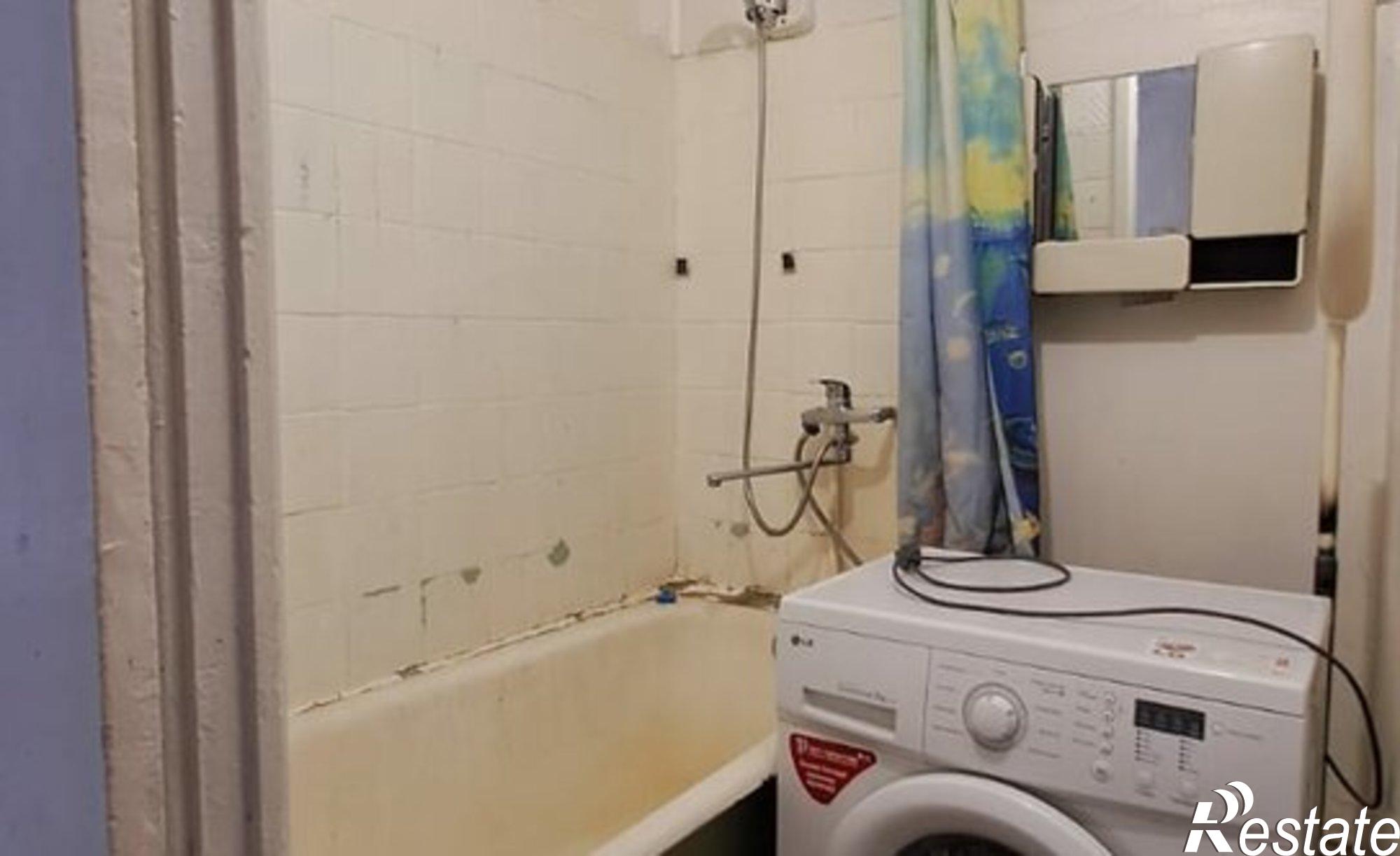 Купить квартиру за 2 760 000 рублей на Саяногорск, микрорайон Ленинградский, 18