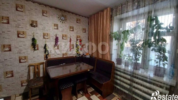 4-комн квартира Абакан, улица Баландиной