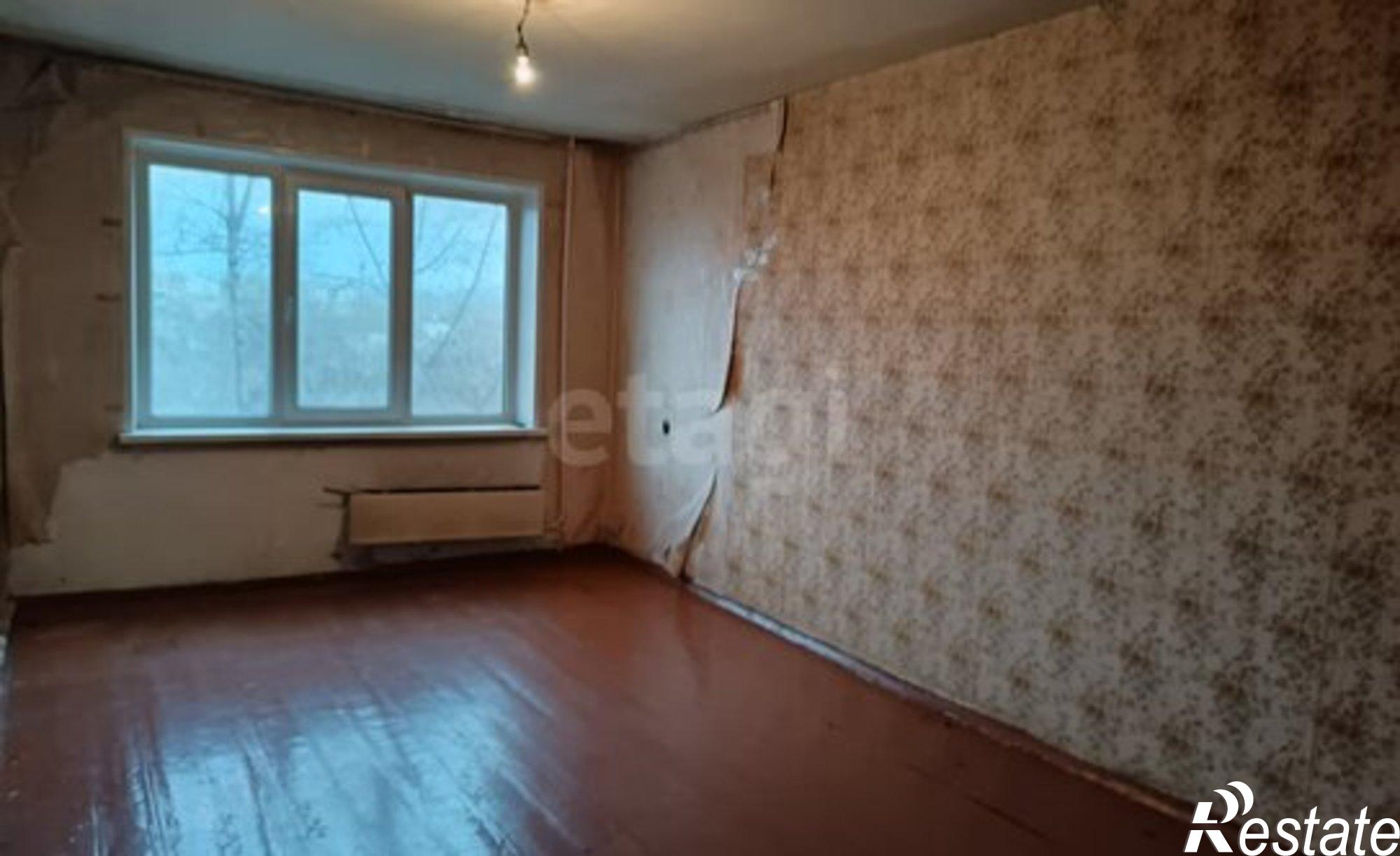 Купить квартиру за 2 500 000 рублей на Саяногорск, микрорайон Заводской, 21