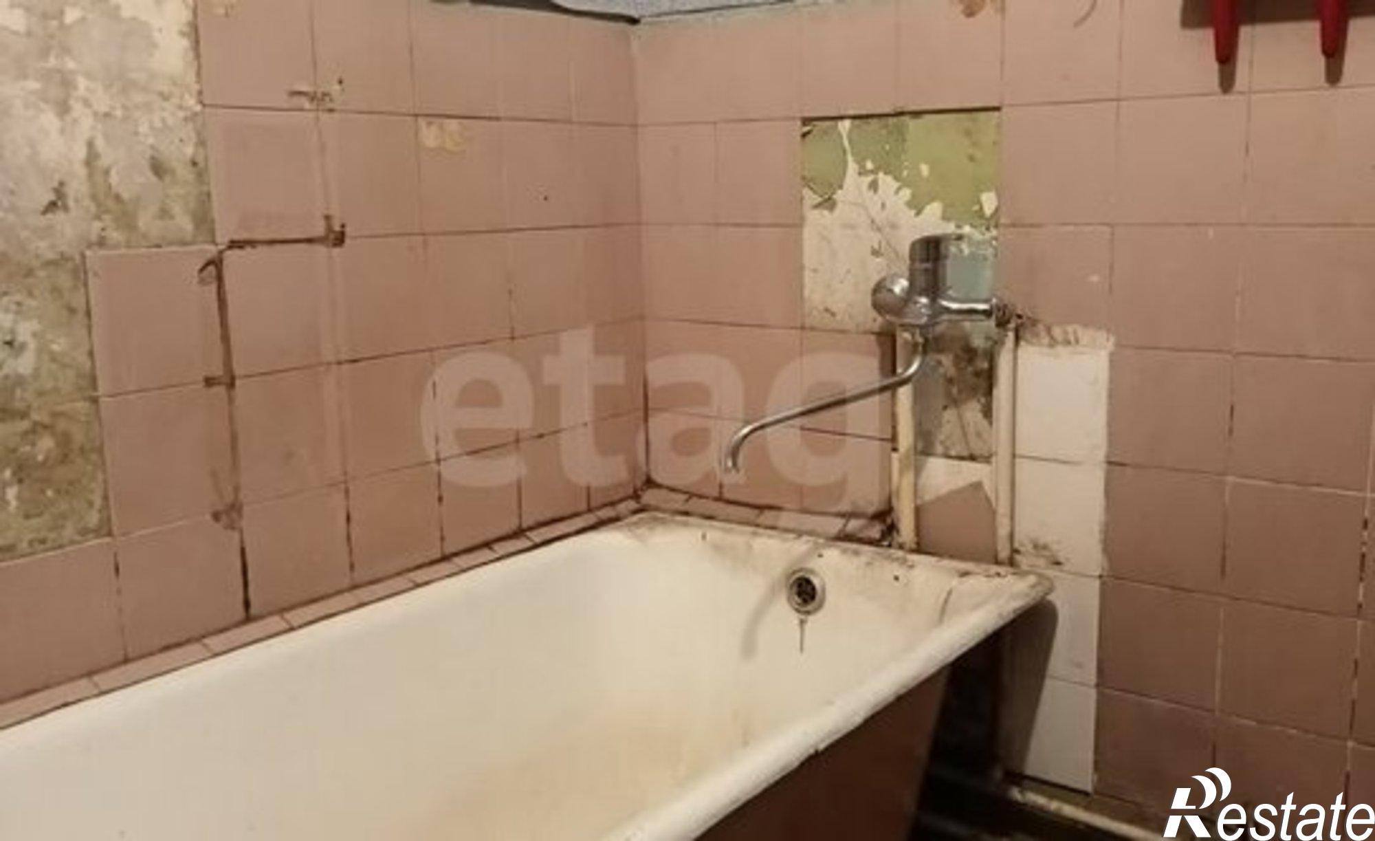 Купить квартиру за 2 500 000 рублей на Саяногорск, микрорайон Заводской, 21