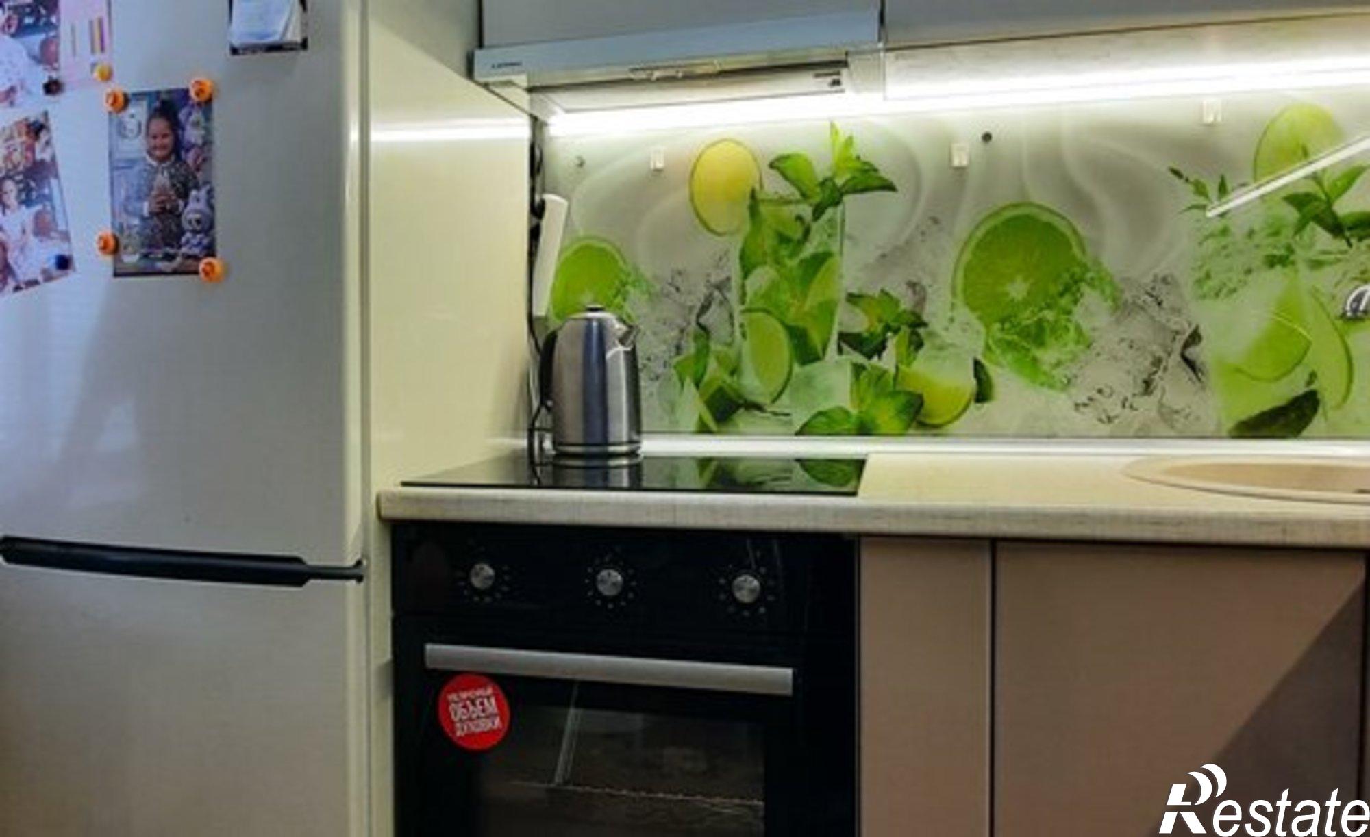 Купить квартиру за 3 560 000 рублей на Саяногорск, микрорайон Заводской, 48