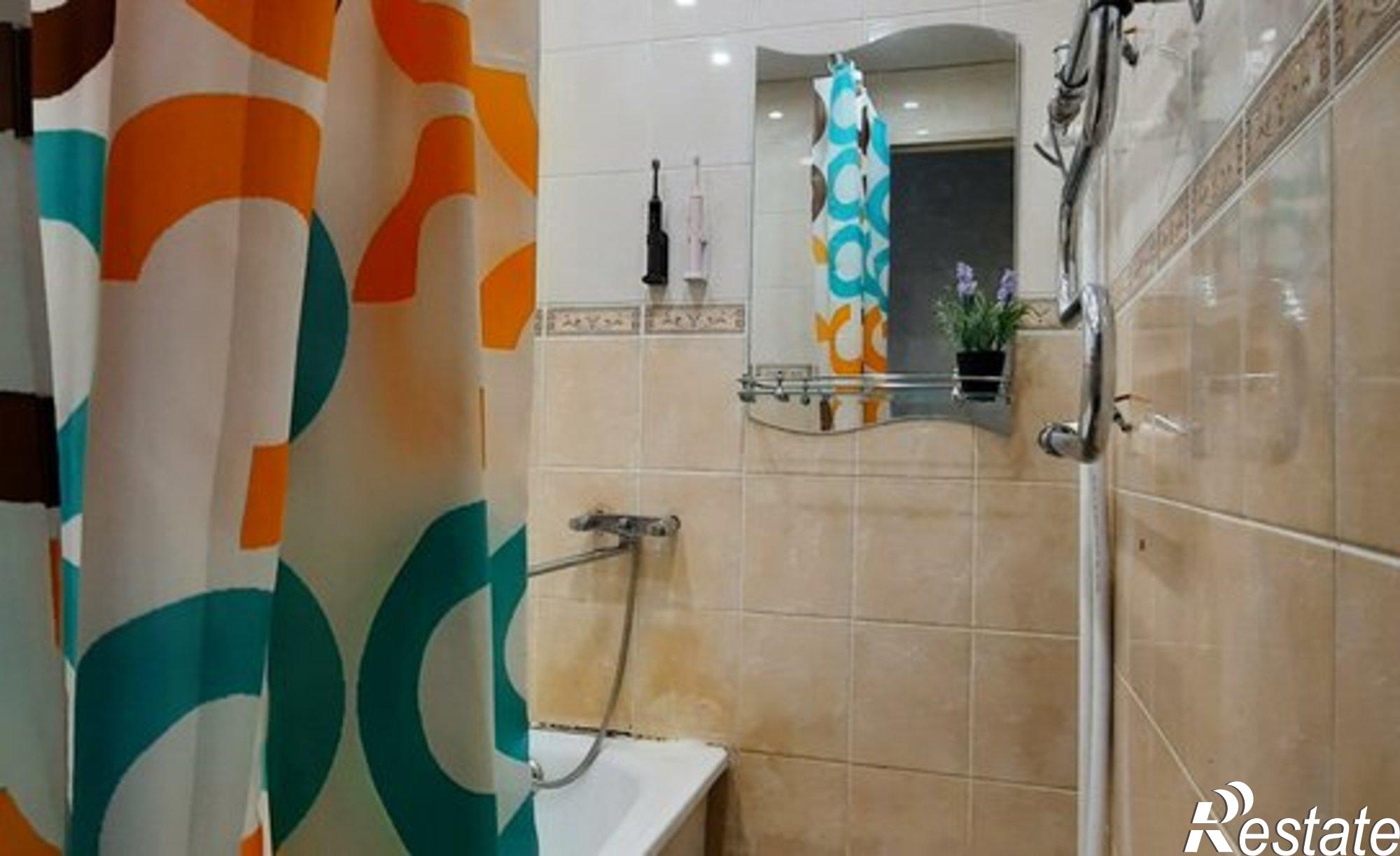 Купить квартиру за 3 560 000 рублей на Саяногорск, микрорайон Заводской, 48