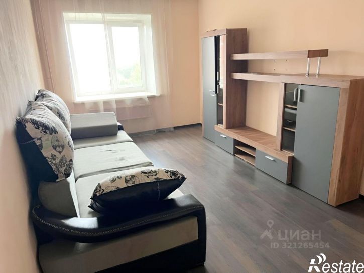 2-комн квартира ул Генерала Тихонова, 11,  д. 11