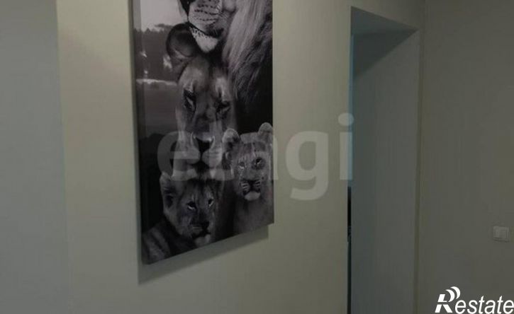 3-комн квартира проспект Космонавтов, 40,  д. 40