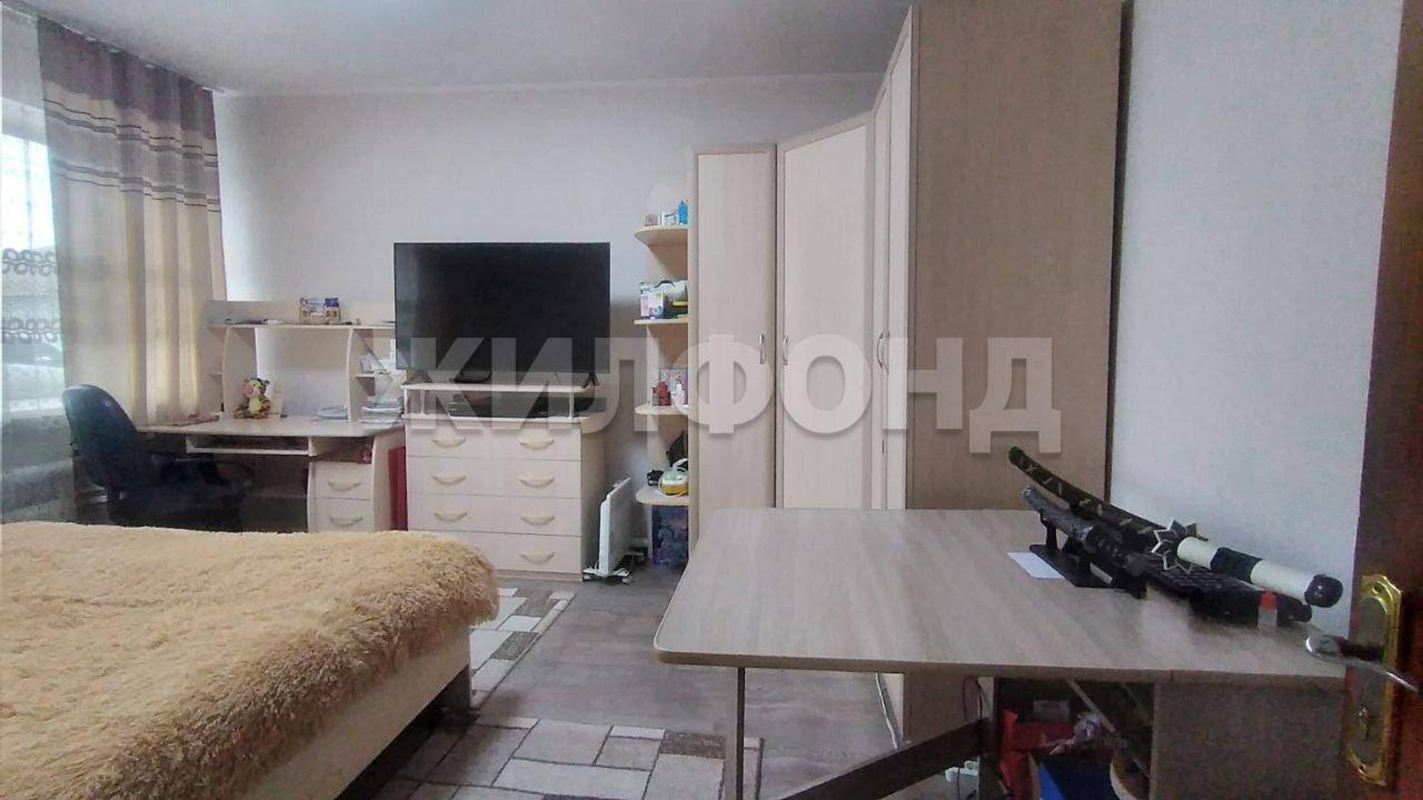 Купить дачу, дом, коттедж за 4 400 000 рублей на Октябрьская ул.