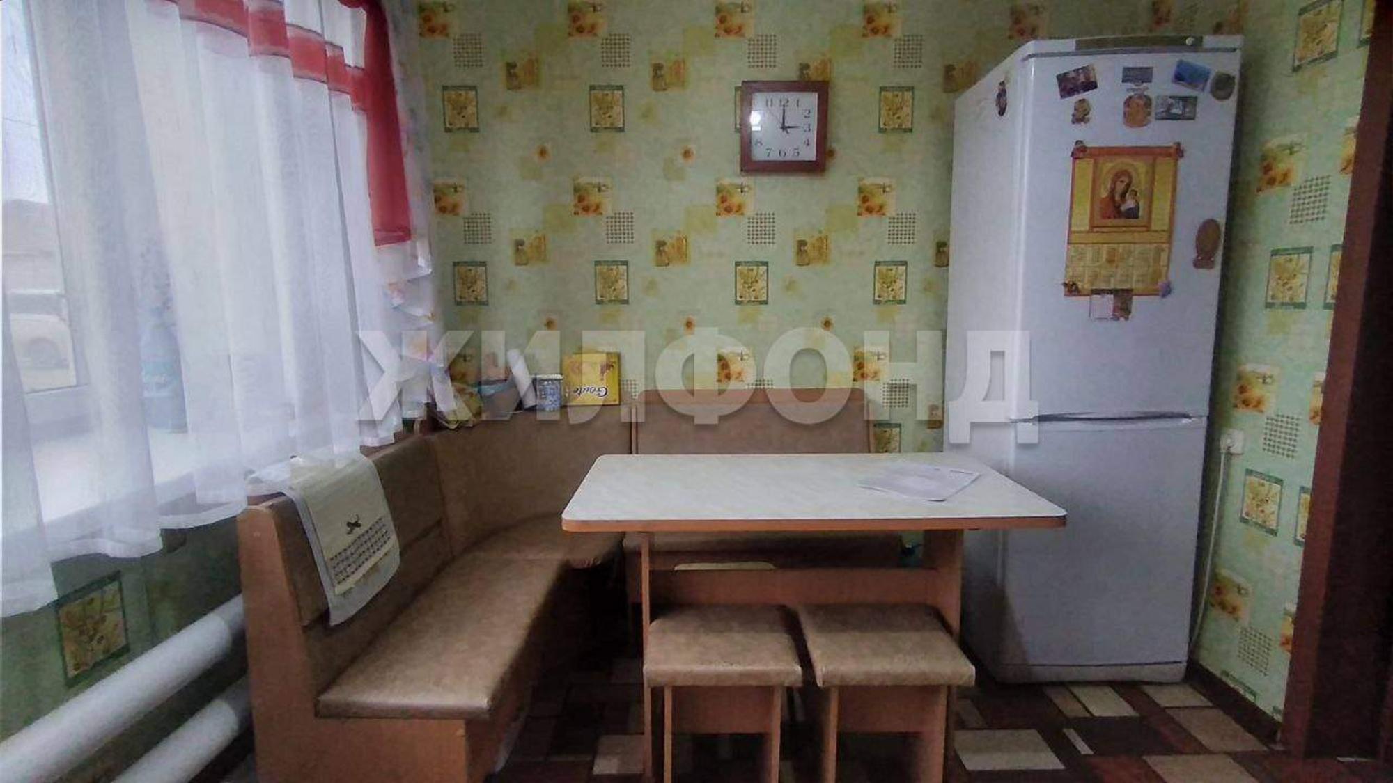Купить дачу, дом, коттедж за 4 400 000 рублей на Октябрьская ул.