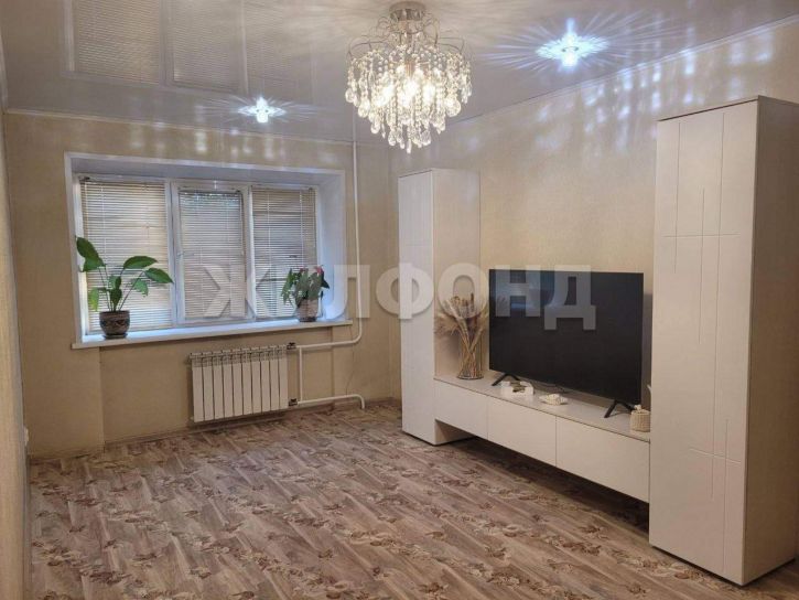 2-комн квартира Космонавтов проспект, д.27