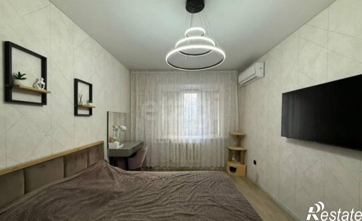3-комн квартира улица Генерала Тихонова, 6Б,  д. 6Б