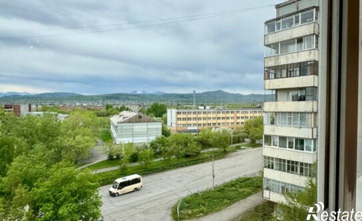 3-комн квартира Саяногорск, микрорайон Советский, 44