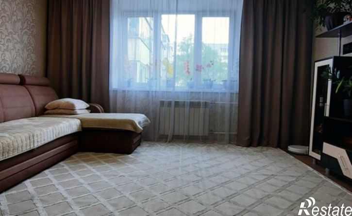 4-комн квартира Саяногорск, микрорайон Ленинградский, 49
