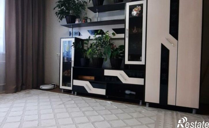 4-комн квартира Саяногорск, микрорайон Ленинградский, 49