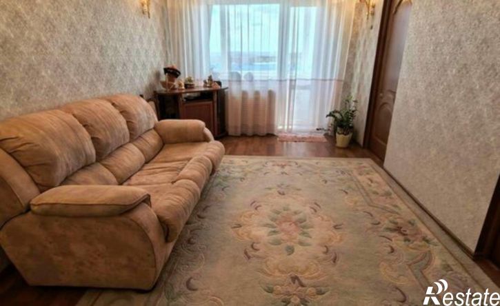 4-комн квартира улица Генерала Тихонова, 37,  д. 37