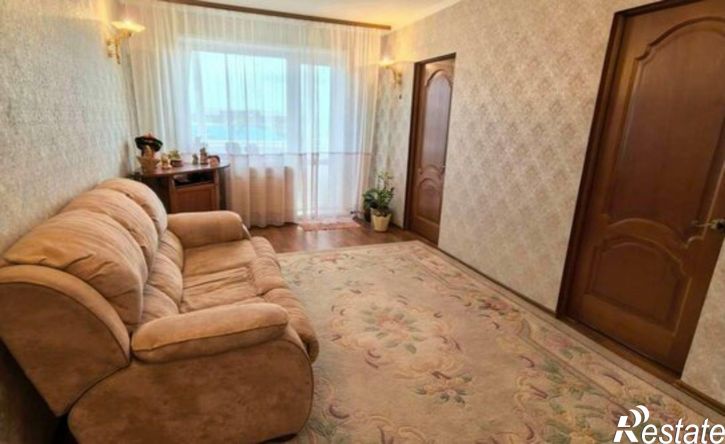 4-комн квартира улица Генерала Тихонова, 37,  д. 37