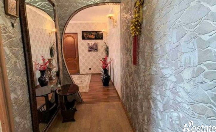 4-комн квартира улица Генерала Тихонова, 37,  д. 37