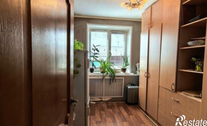 4-комн квартира улица Генерала Тихонова, 37,  д. 37