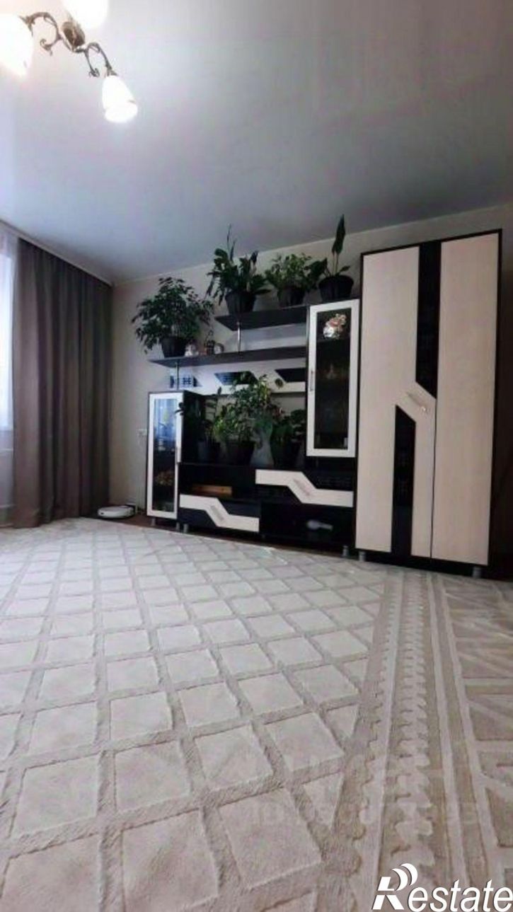 4-комн квартира Саяногорск, Ленинградский мкр, 49