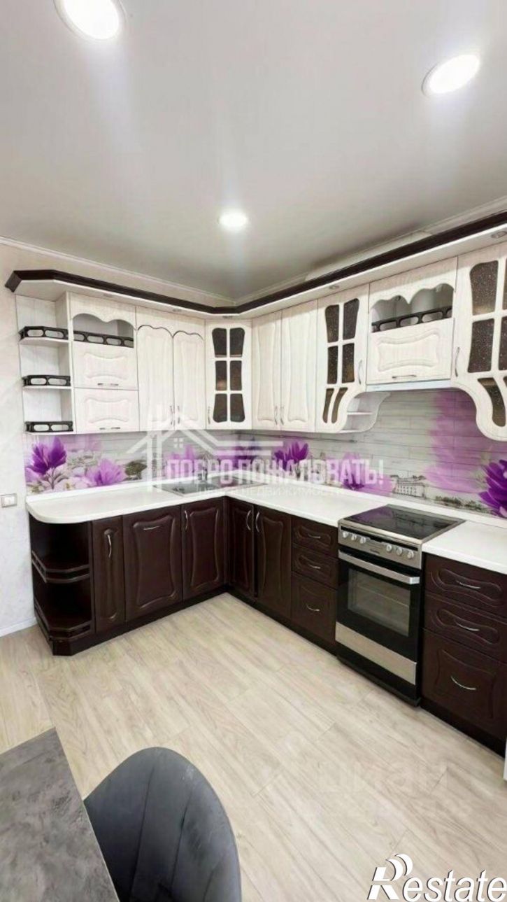 3-комн квартира улица Генерала Тихонова, 6Б,  д. 6Б