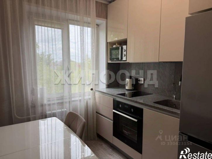 4-комн квартира улица Чапаева, 45,  д. 45