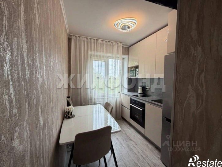 4-комн квартира улица Чапаева, 45,  д. 45