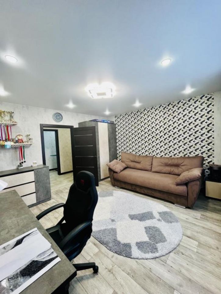 4-комн квартира Центральный микрорайон, 28/1