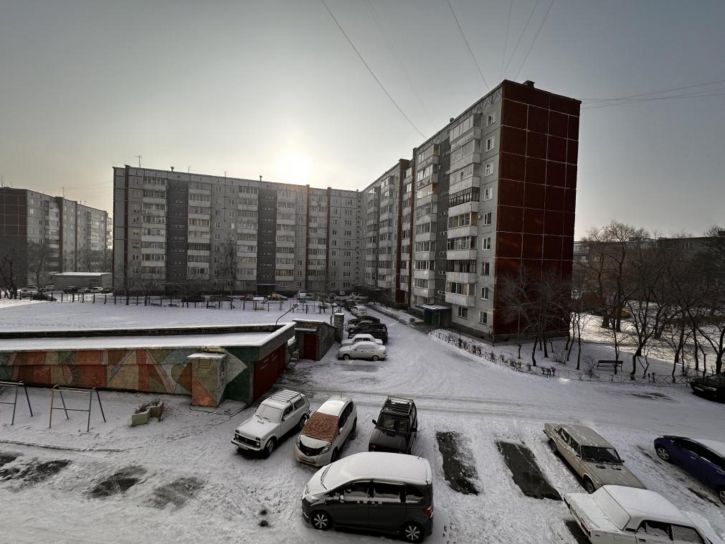 4-комн квартира Интернациональный микрорайон, 23