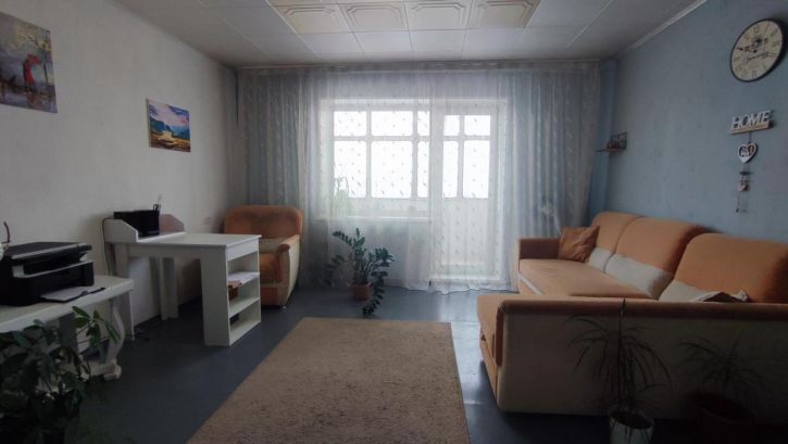 3-комн квартира Интернациональный микрорайон, 8