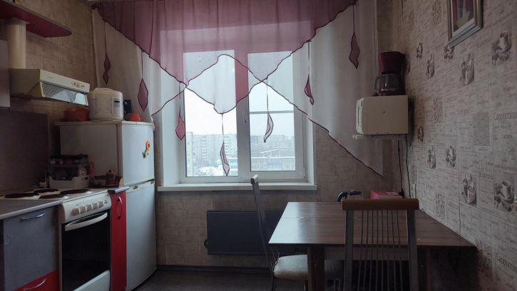 3-комн квартира Интернациональный микрорайон, 8