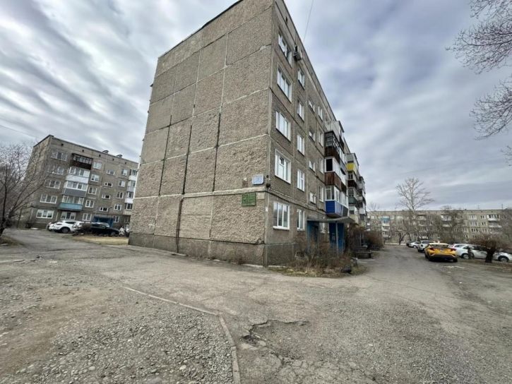 3-комн квартира Заводской микрорайон, 54