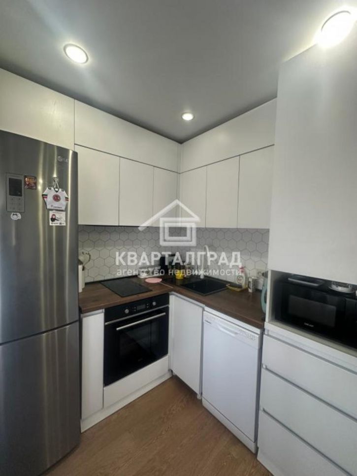 2-комн квартира Комсомольский микрорайон, 70