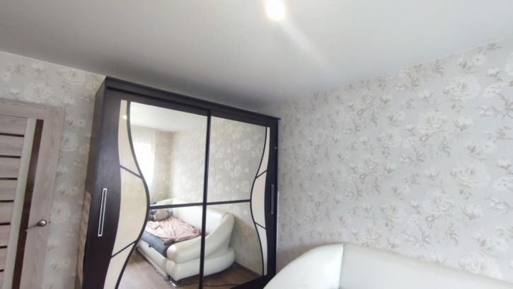 3-комн квартира -, 8