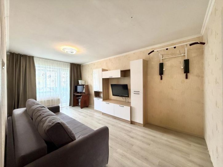 2-комн квартира Заводской микрорайон, 54